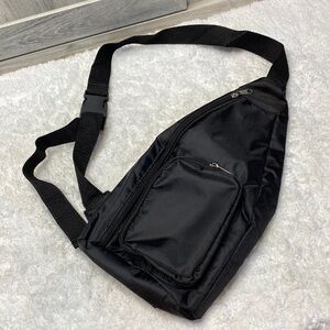 NWOT Black Slingback Shoulder Bag Backpack